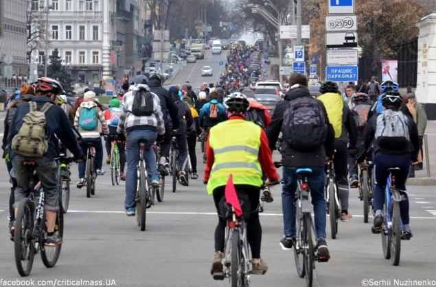 В Киеве пройдет массовый велопробег против автомобилей на Трухановом острове