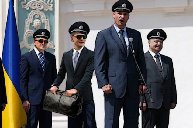 Виталий Кличко и полицейский пончик