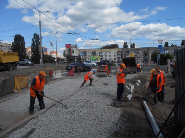 Деньги, необходимые для ремонта дорог и мостов, идут на предвыборный пиар, - депутат Киевсовета