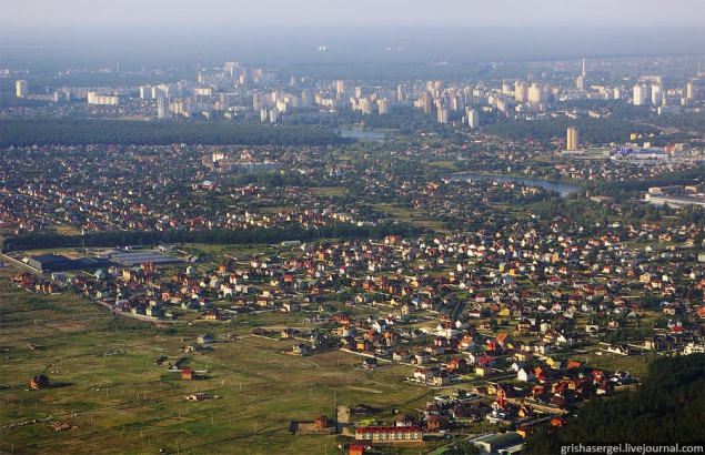 Чиновники Госземагентства незаконно отдали лицам из Донбасса 11 га земли на территории Софиевской Борщаговки