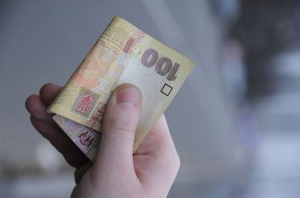 Столичные власти раздадут более 40 млн. грн в виде материальной помощи ко Дню Независимости