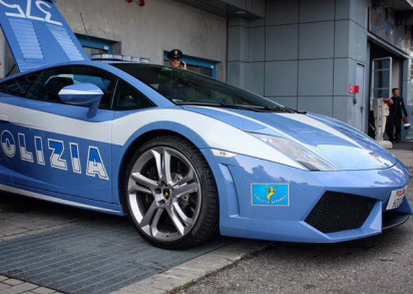 Информация о пополнении автопарка киевской полиции Lamborghini оказалась фейком