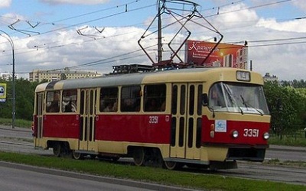 В Киеве трамвай протащил за собой потерявшего сознание пенсионера