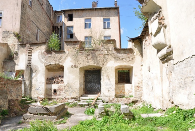 Во Львове общественные деятели требуют от мэрии прекратить уничтожение культурного наследия