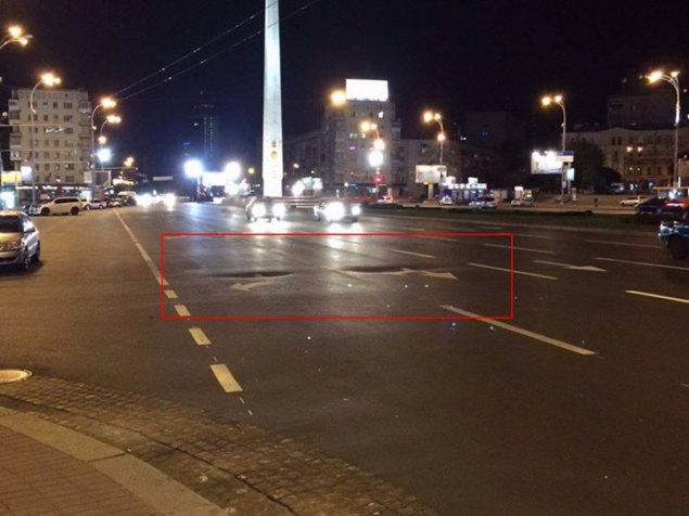 “Киевавтодор” выясняет причины проседания асфальтобетонного покрытия на площади Победы