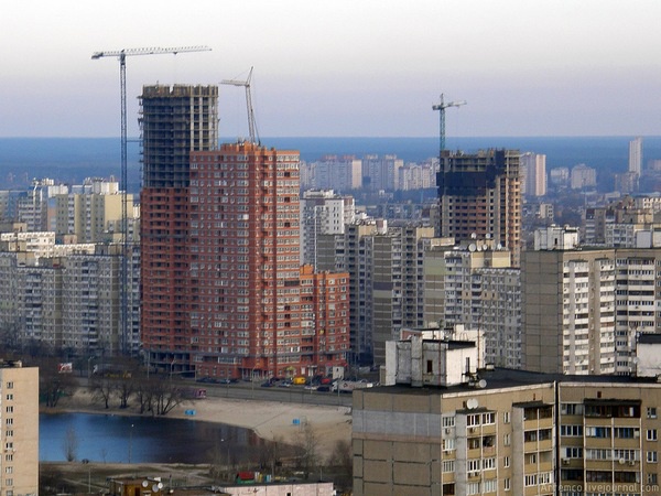 Киевсовет согласовал продажу 1,15 га и аренду 5,7 га столичной земли