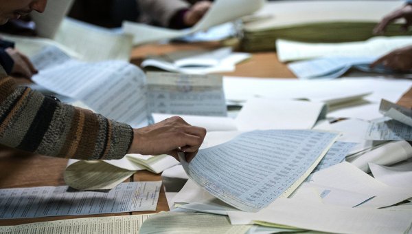 По итогам обработки 12,5% протоколов во второй тур выборов проходят Кличко и Омельченко