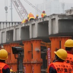Китайские инженеры за 43 часа реконструировали один из главных мостов Пекина