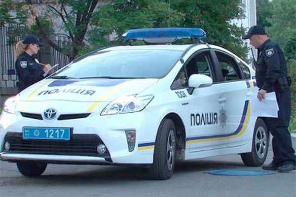 40 патрульных автомобилей Киева оборудовали терминалами для оплаты штрафов