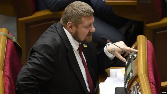 С рабочего места нардепа Мосийчука в Парламенте убрали именную табличку
