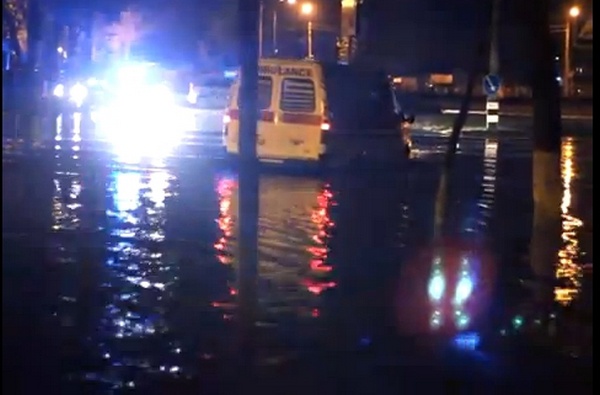 Сегодня ночью в Деснянском районе столицы произошел потоп (видео)