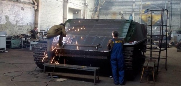 В столице презентовали первый украинский танк для боев в городе