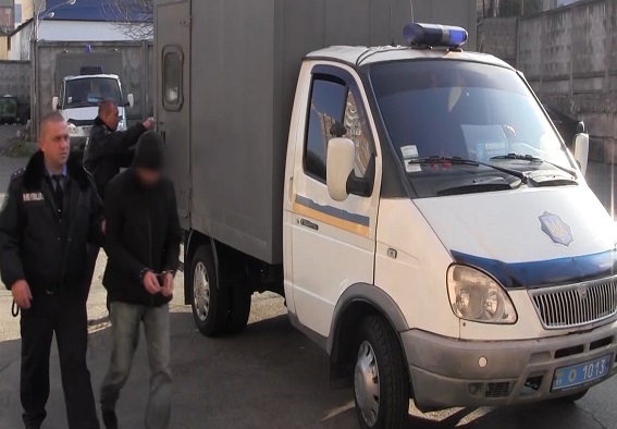 В Киеве полиция задержала серийного педофила (видео)