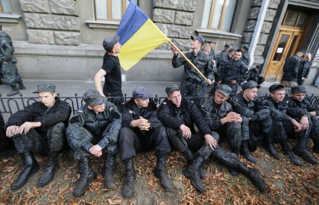 Нацгвардии доверили бесплатную охрану министерств и здания казначейства в Киеве