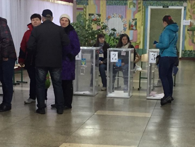 В ходе выборов в Киеве наблюдатели зафиксировали шесть незначительных нарушений