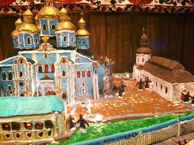 Михайловский Златоверхий монастырь сделали из рождественского печенья