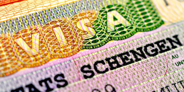 В следующем году украинцам могут отменить визы для поездок в страны Шенгена (+документ)