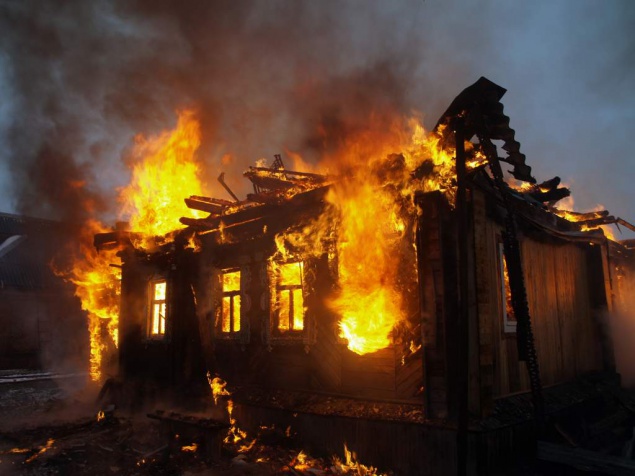 Вчера вечером в Киеве горел дом