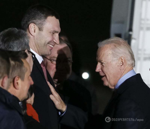 В Киев прибыл вице-президент США Джо Байден (+видео)