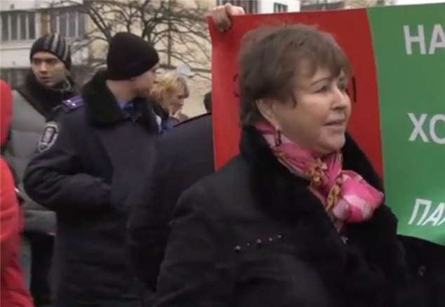 Строители дома на Жмаченко, 28 опровергают обвинения неизвестных протестующих (+видео)