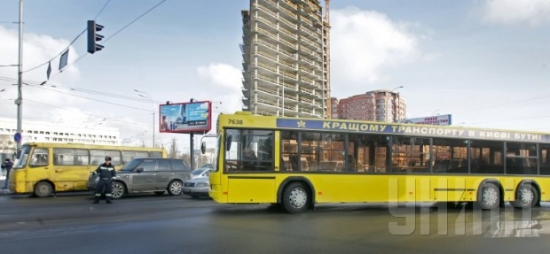 В Киеве на автобусных маршрутах № 72, 100, 102 и 115 будут курсировать экспрессы по 4 грн