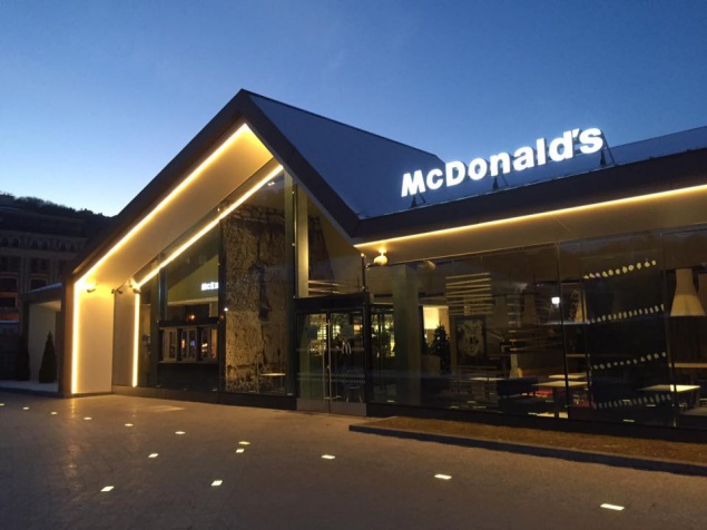 Стало известно как будет выглядеть обновленный “Макдональдс” на Почтовой площади