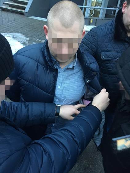 На крупной взятке в Киеве попался майор полиции (+фото)