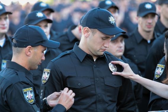 В ФФУ вернет полицию на стадионы во время футбольных матчей