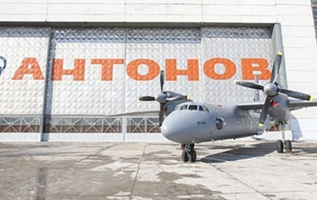 Кабмин ликвидировал авиастроительный концерн “Антонов”
