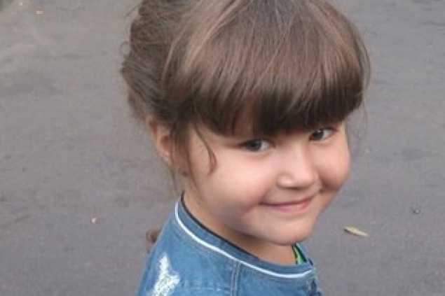 Киевляне просят помочь шестилетней Анастасии Берестенко в лечении