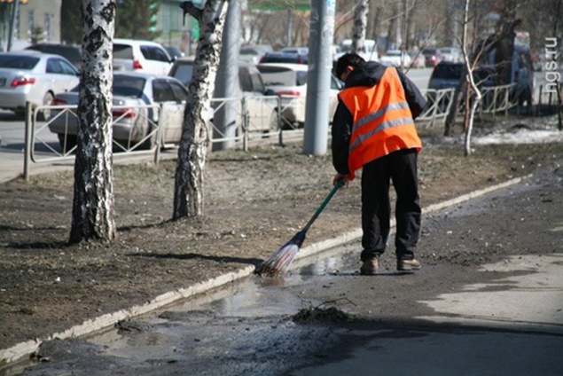 Бучанский горсовет заплатит за уборку улиц почти полмиллиона гривен
