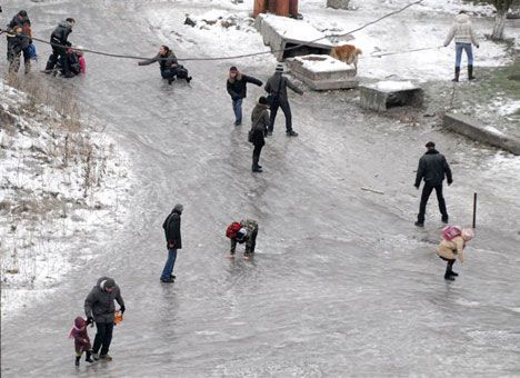 Завтра в Киеве снега не будет, но ожидается гололед