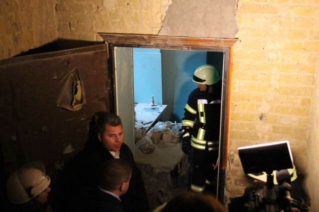 Из-под завалов дома спасли еще одного человека (+видео)
