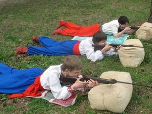 В Киевских школах возобновят занятия по огневой подготовке