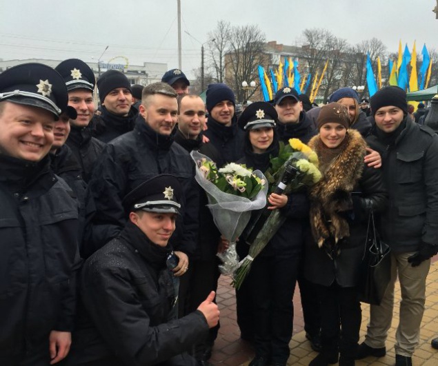 Яценюк и Аваков приняли присягу новой полиции в Борисполе
