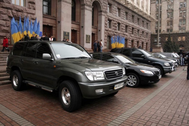 Секретариат Киевсовета заплатит за аренду машин почти за 2 млн грн