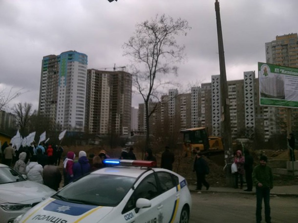 Драку на стройке в Дарницком районе “погасили” полицейские