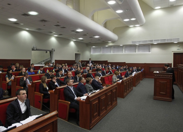 Депутаты утвердили перечень семей погибших киевлян-участников АТО для получения земельных участков