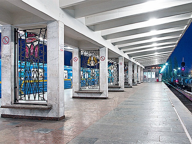 На станции метро “Лесная” в Киеве отремонтируют эскалатор