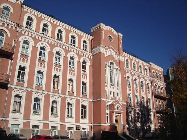 Александровская больница в Киеве получила нового главврача
