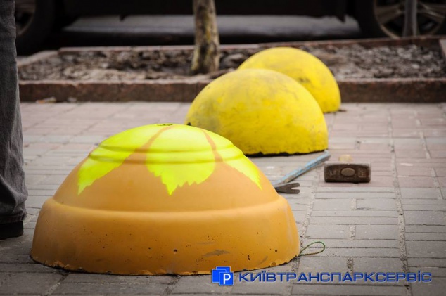 В центре Киева появились модернизированные полусферы (+фото)