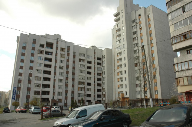 В Соломенском районе Киева укрепят опасный склон, на котором расположена многоэтажка