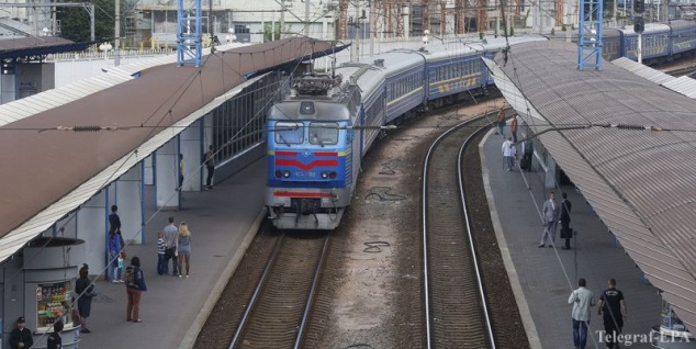 На пасхальные и майские праздники будут курсировать дополнительные поезда из Киева во Львов и Запорожье