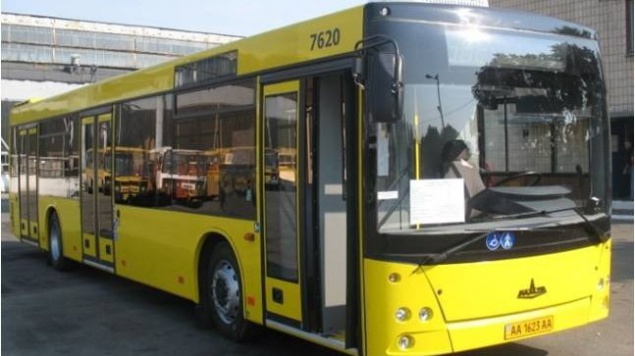 Для жителей четырех микрорайонов Киева запустят автобус выходного дня