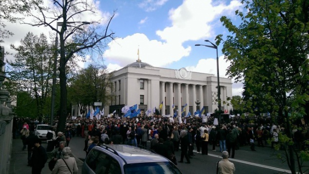 Ученые пикетируют Верховную Раду Украины (фото, видео)