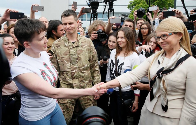 Надежда Савченко вернулась в Украину (фото, видео)