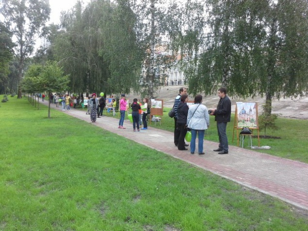 В урочище “Наталка“ в Киеве открыли обновленный парк ”Оболонь”(фото)