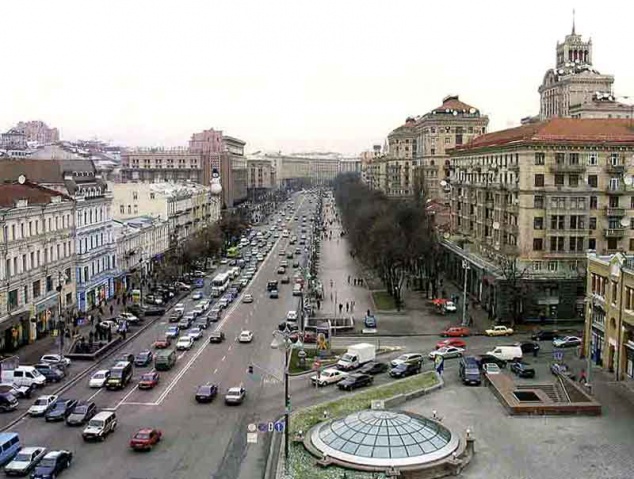 Киевские власти хотят построить многоярусную парковку на Крещатике