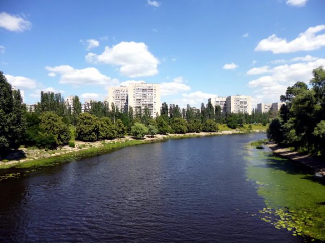 Киевляне просят очистить Русановский канал