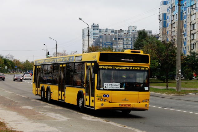 Из-за ярмарки изменят два автобусных маршрута в Киеве (схемы)